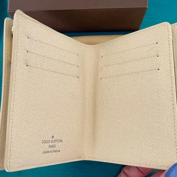 Louis Vuitton PF Joey Damier Azur Compact Wallet N60030 - Picture 4 of 12